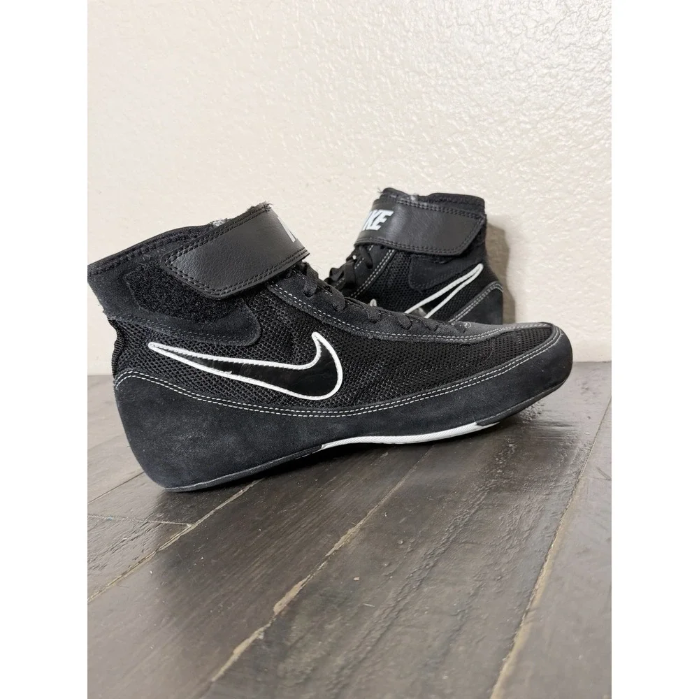 Nike lightly used